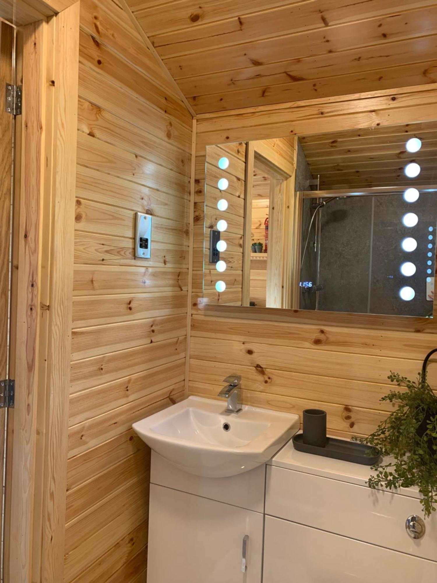 River Huts, Highland River Retreat With Hot Tub Inverness Exterior foto