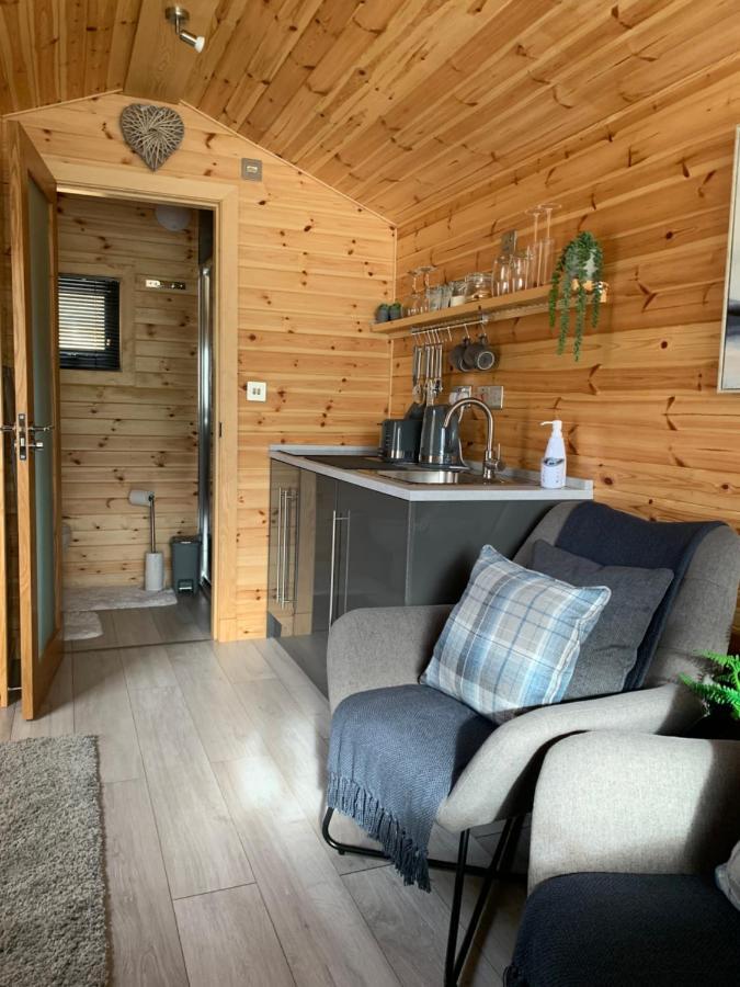 River Huts, Highland River Retreat With Hot Tub Inverness Exterior foto